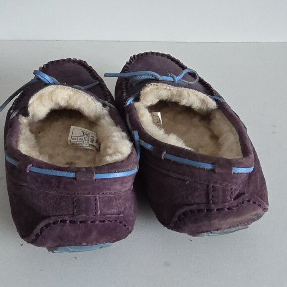 UGG | Slippers Dakota Moccasins Shearling Purple Blue Laces Men Sz 8 Boys Sz 9 - Picture 3 of 5